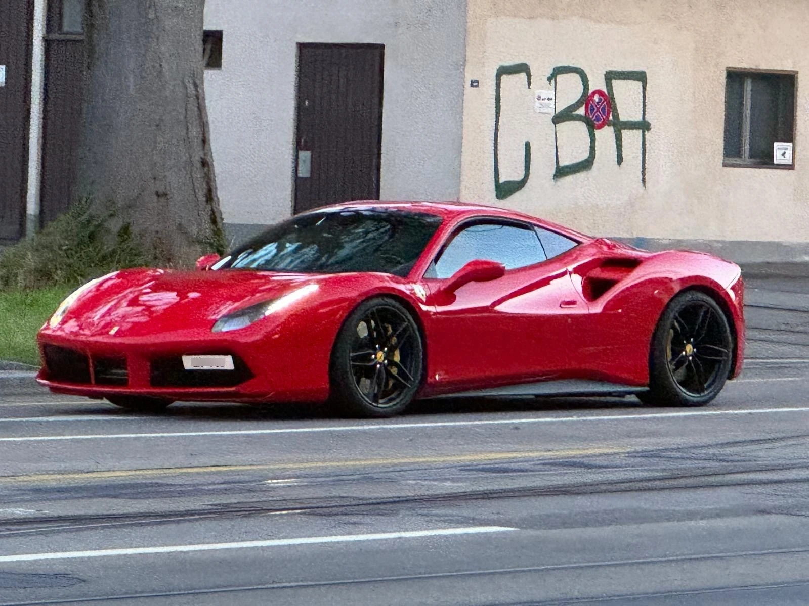 Ferrari 488 Spider spotted in Zürich, Switzerland