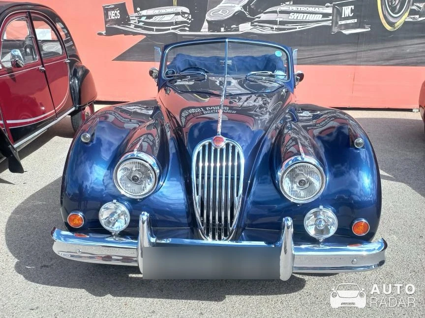 Jaguar XK140 spotted in Portimão