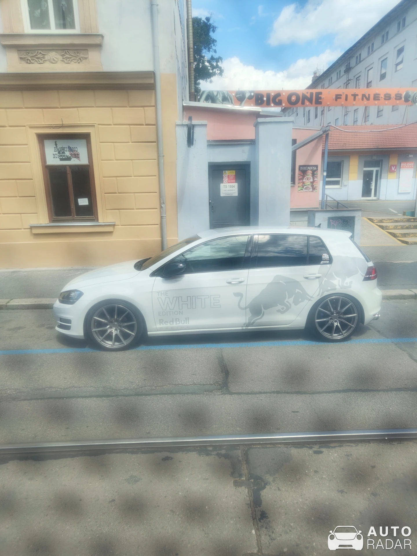 Volkswagen Golf VII R400 spotted