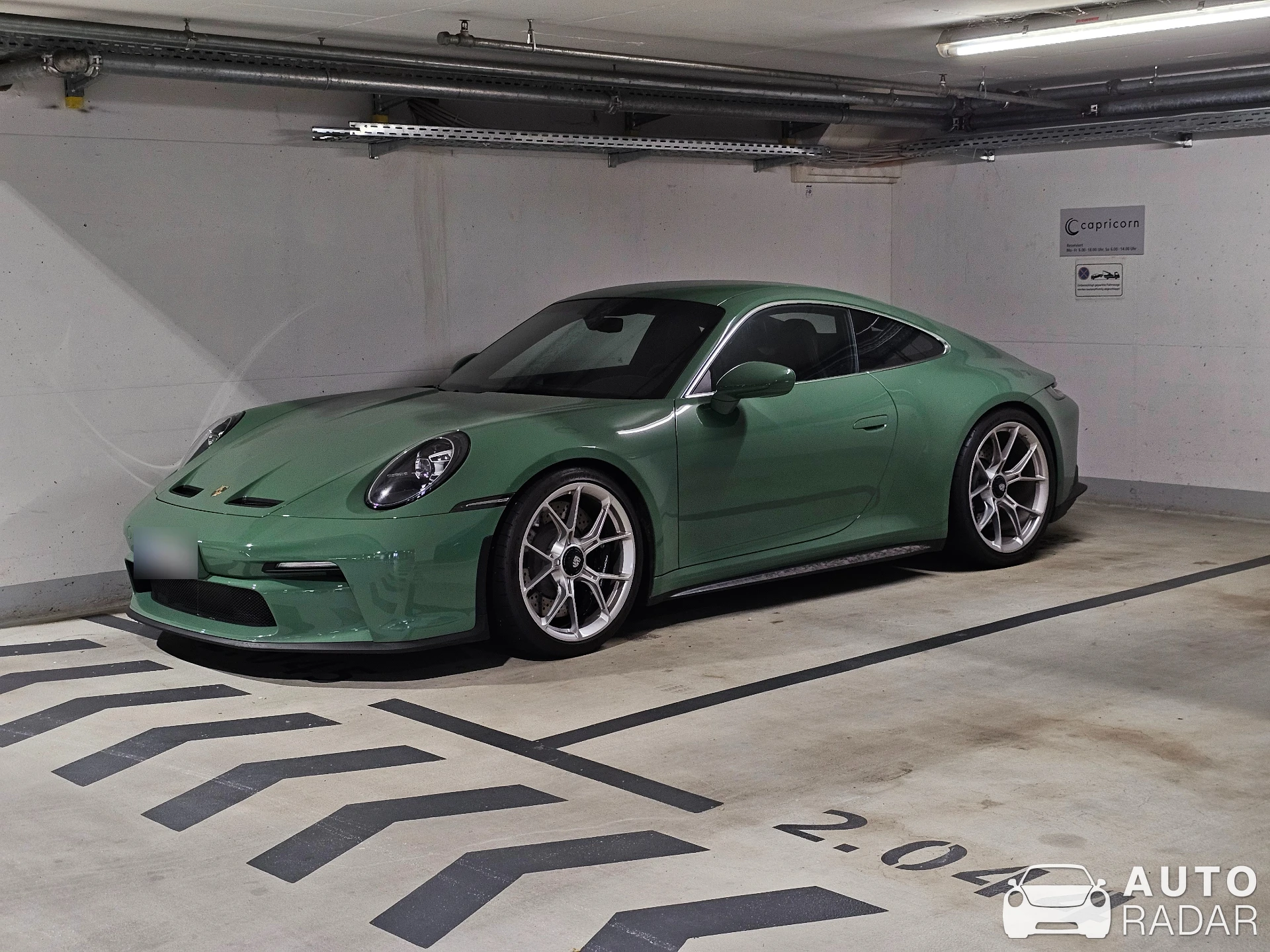Porsche 992 GT3 Touring MkI spotted in Düsseldorf