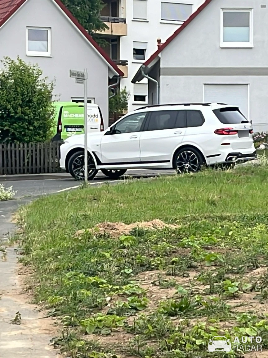 BMW X7 G07 spotted in Lichtenfels