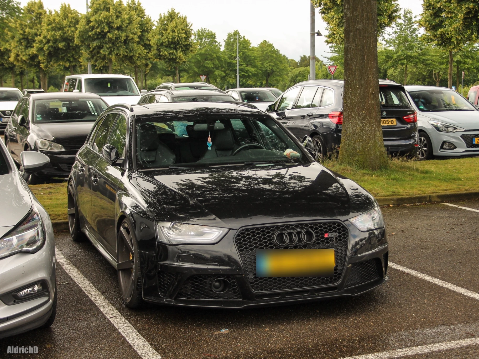 Audi RS4 Avant B8 spotted in Emmen, Netherlands