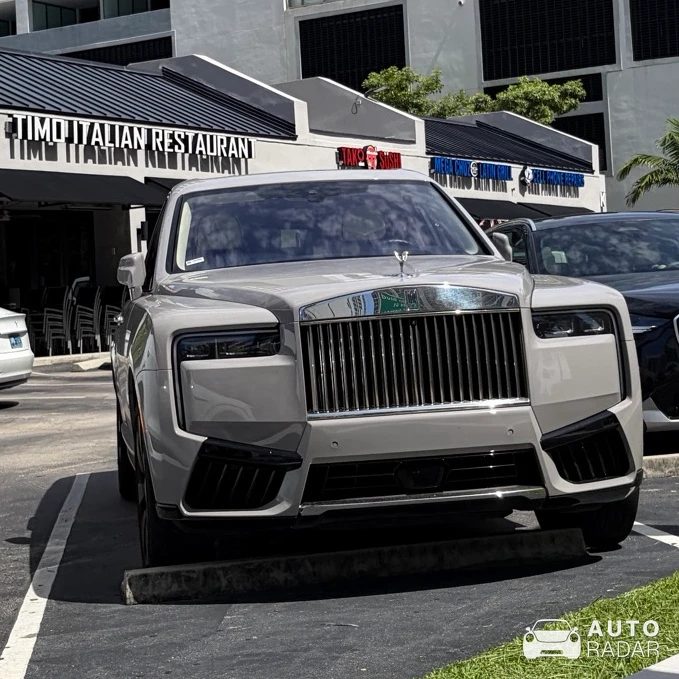 Rolls-Royce Cullinan Series II spotted in Sunny Isles Beach
