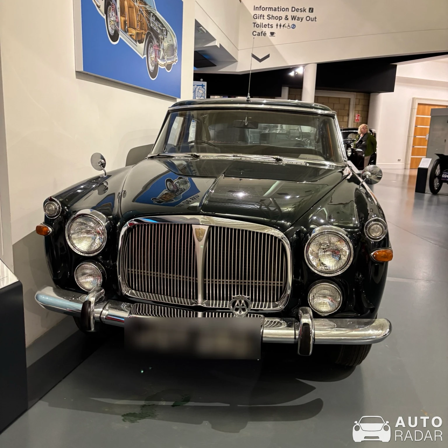 Rover P5 spotted in Warwick