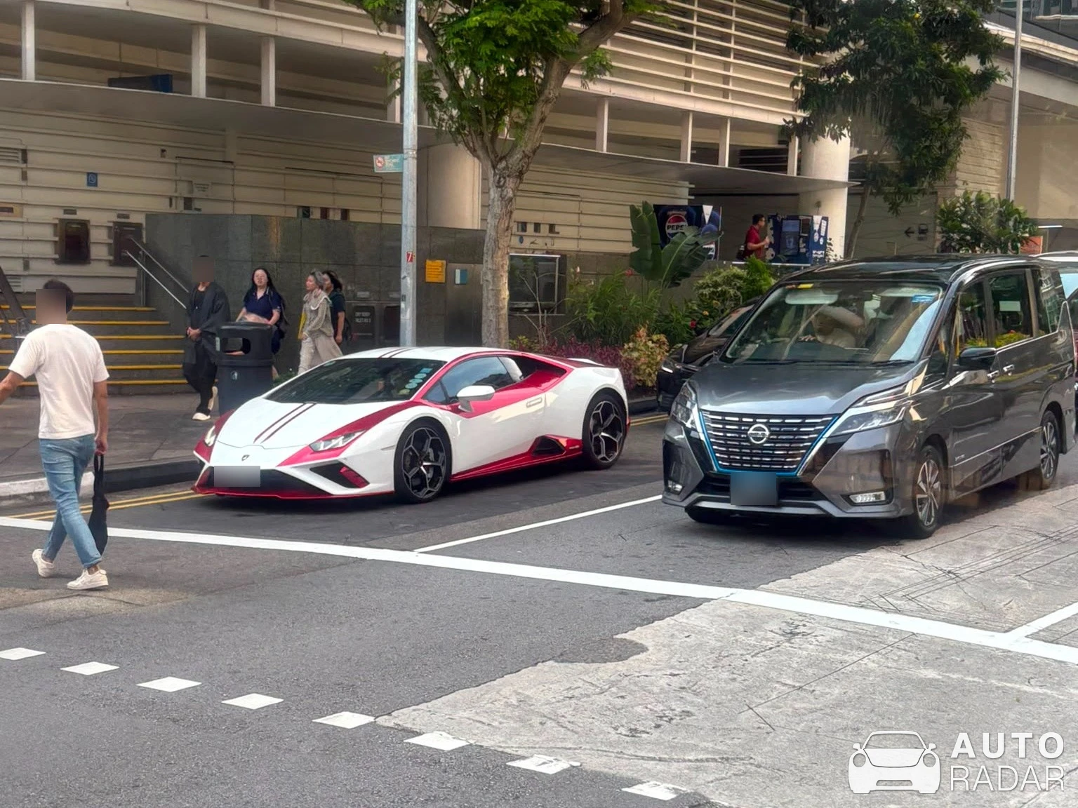 Lamborghini Huracán LP610-2 EVO RWD spotted in Singapore