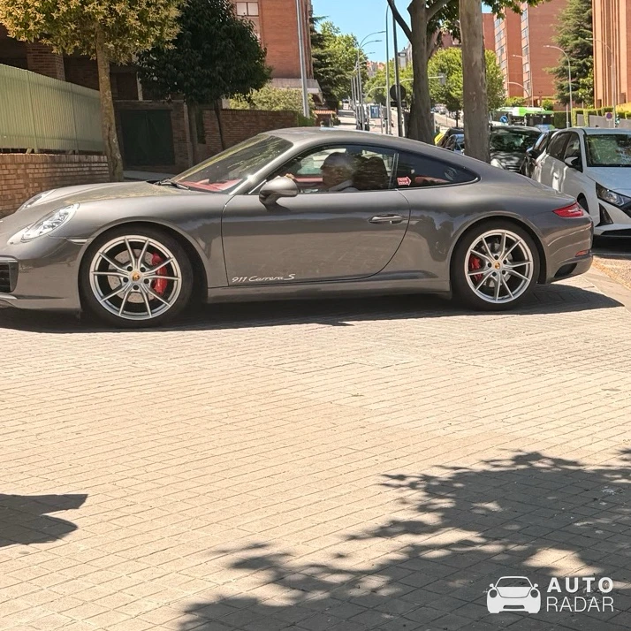 Porsche 997 Carrera S spotted in Valladolid