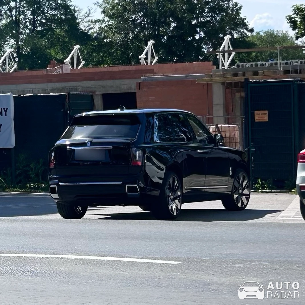 Rolls-Royce Cullinan spotted in Kępno