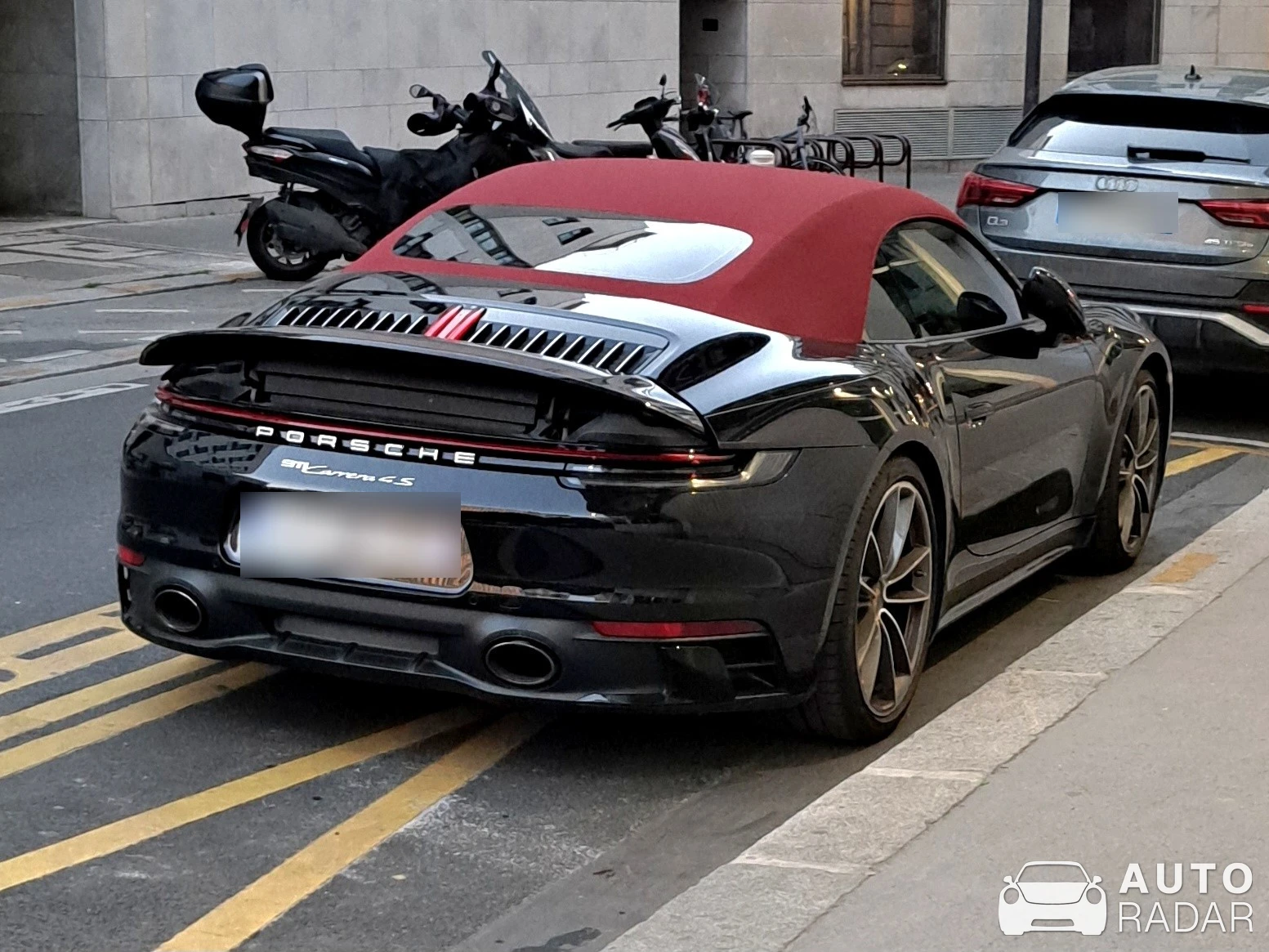 Porsche 992 Carrera 4S Cabriolet MkI spotted in Paris