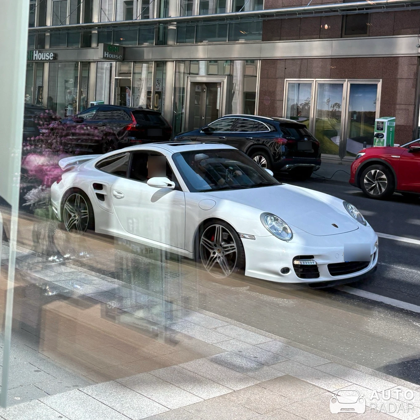 Porsche 997 Turbo spotted in Düsseldorf