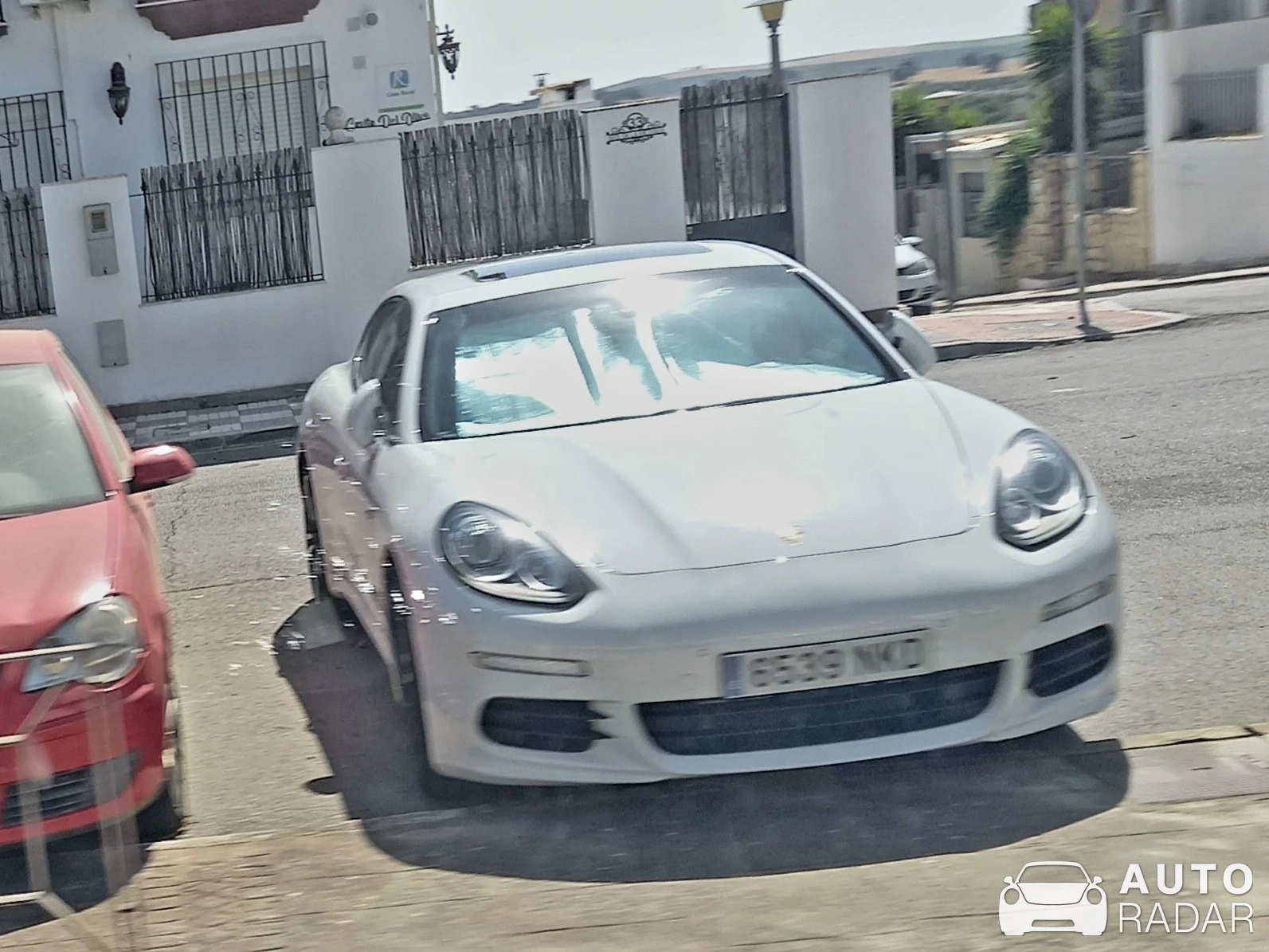 Porsche 970 Panamera S spotted in La Victoria