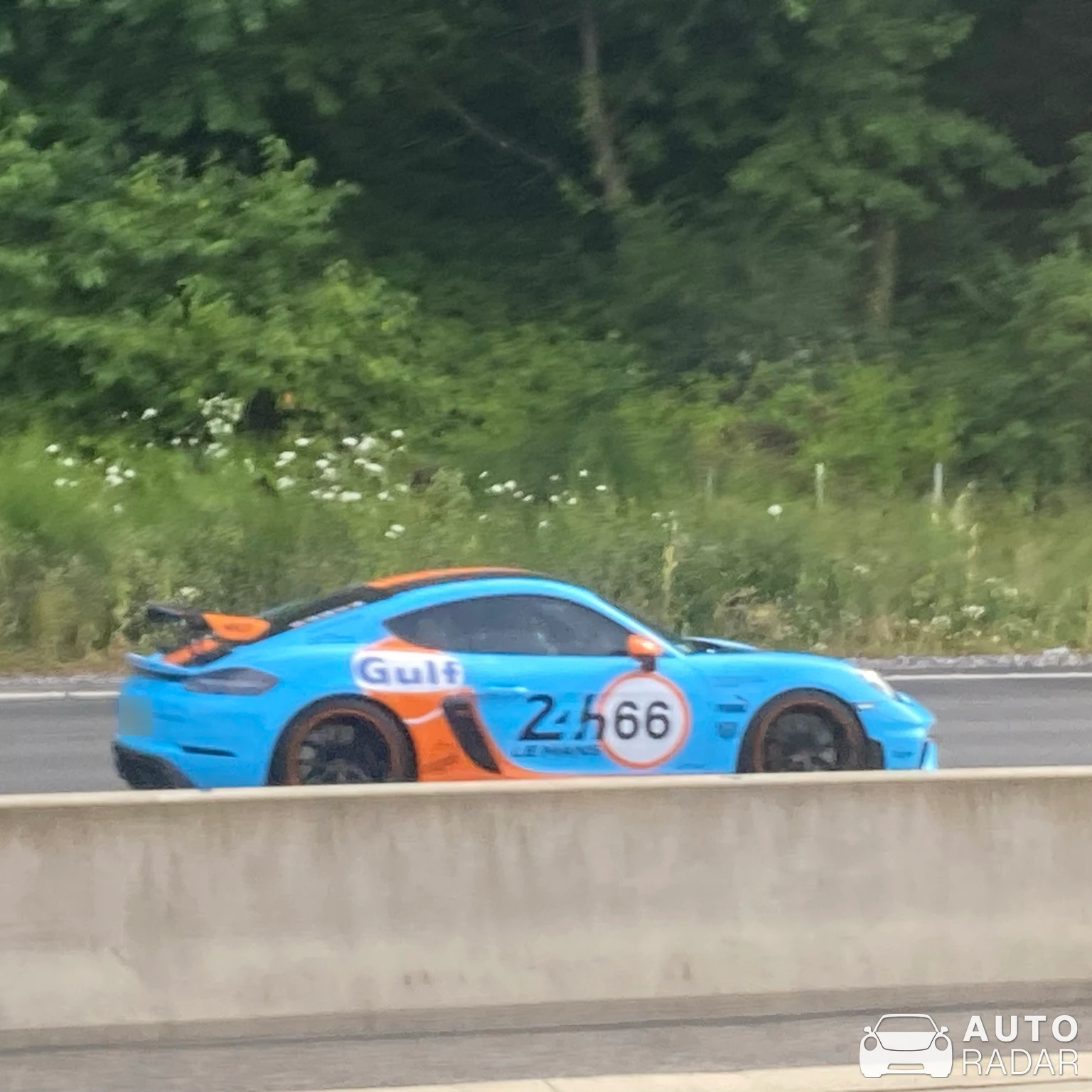 Porsche 718 Cayman GT4 spotted in Southampton