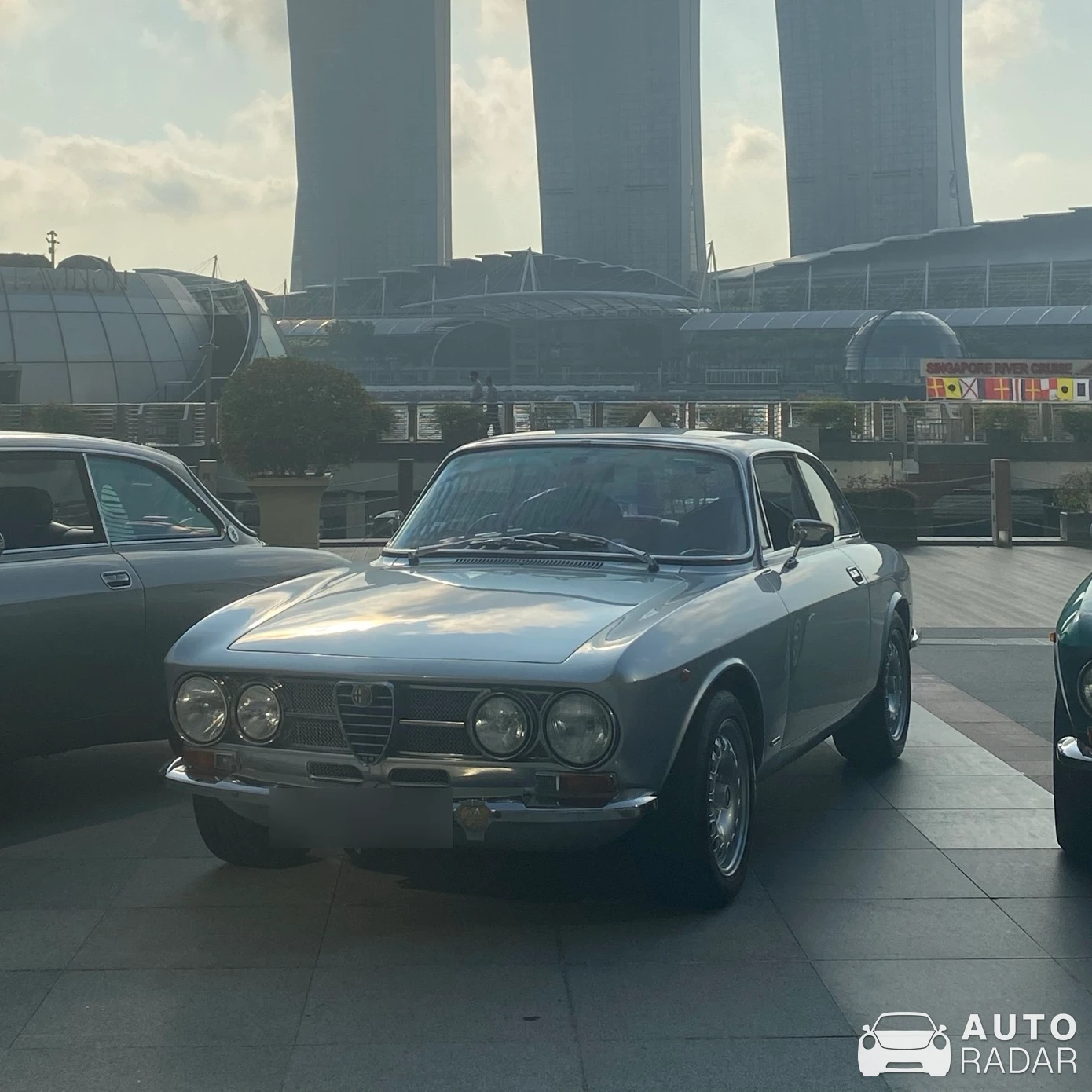 Alfa Romeo 2000 GT Veloce spotted in Singapore