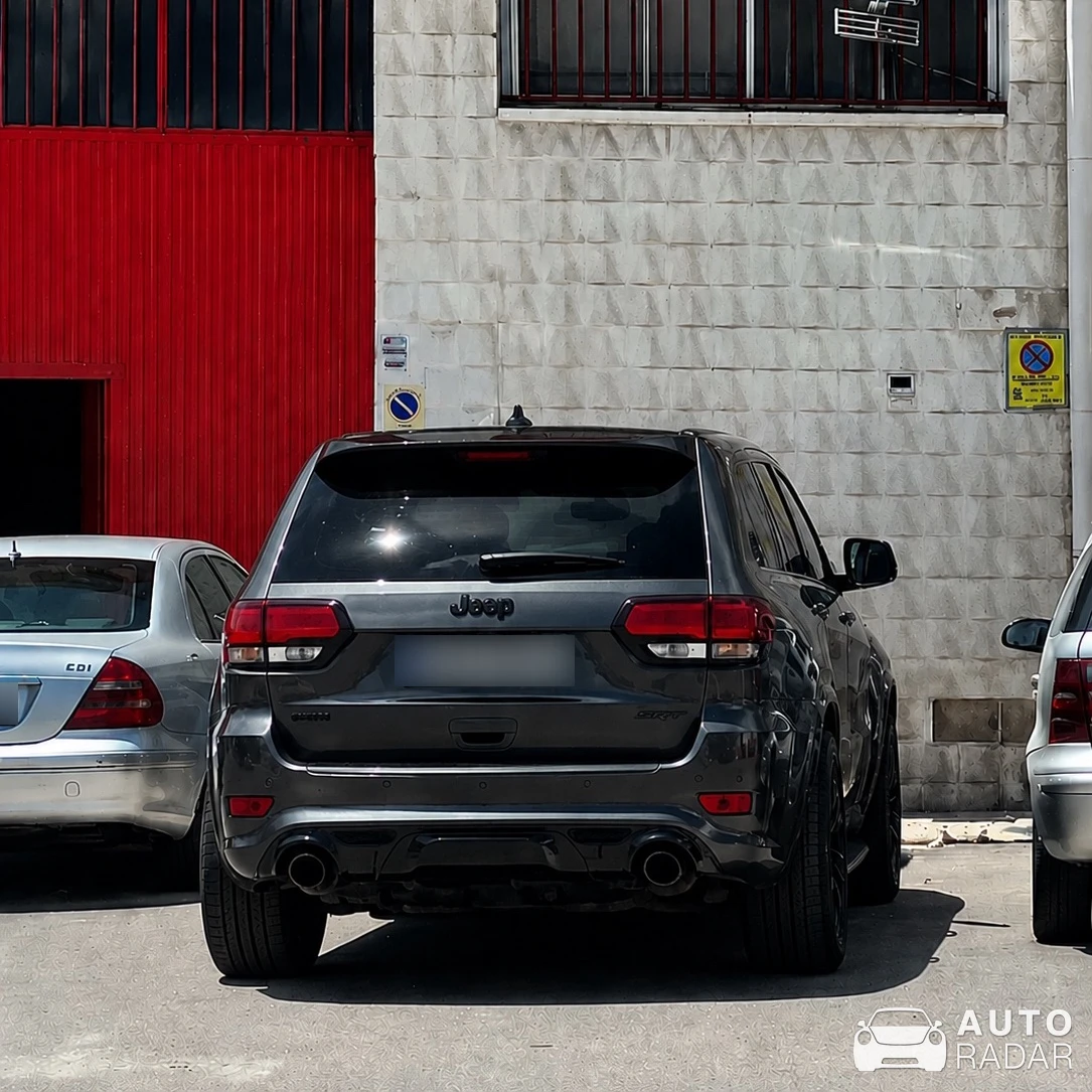Jeep Grand Cherokee SRT 2013 Tyrannos spotted in Almería