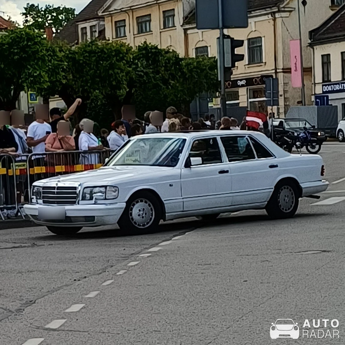 Mercedes-Benz 420 SEL spotted in Saldus