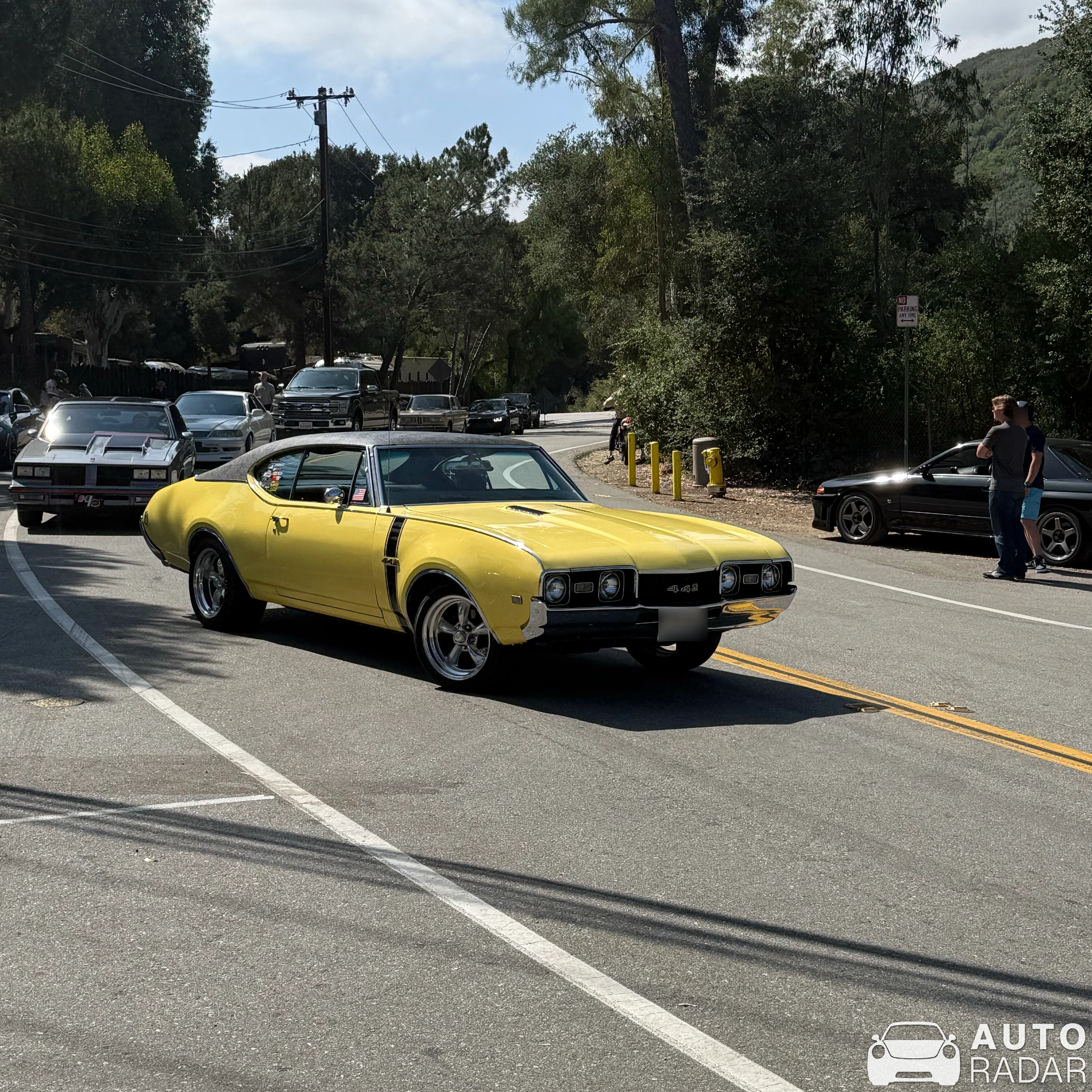 Oldsmobile 442 spotted in Agoura Hills