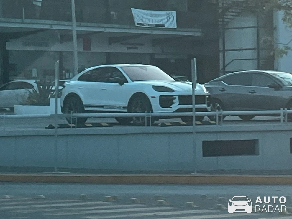 Porsche Cayenne Coupé spotted in Villahermosa
