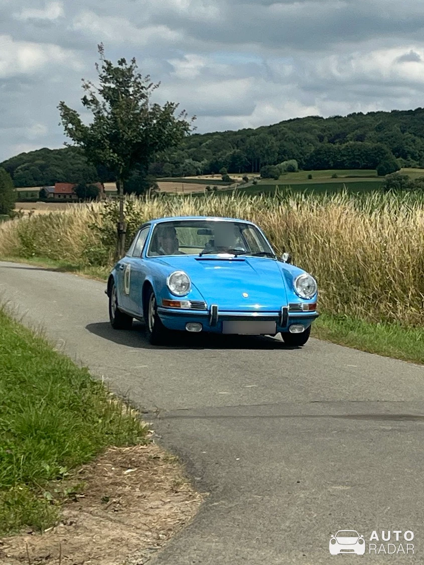 Porsche 911 S spotted in Heuvelland
