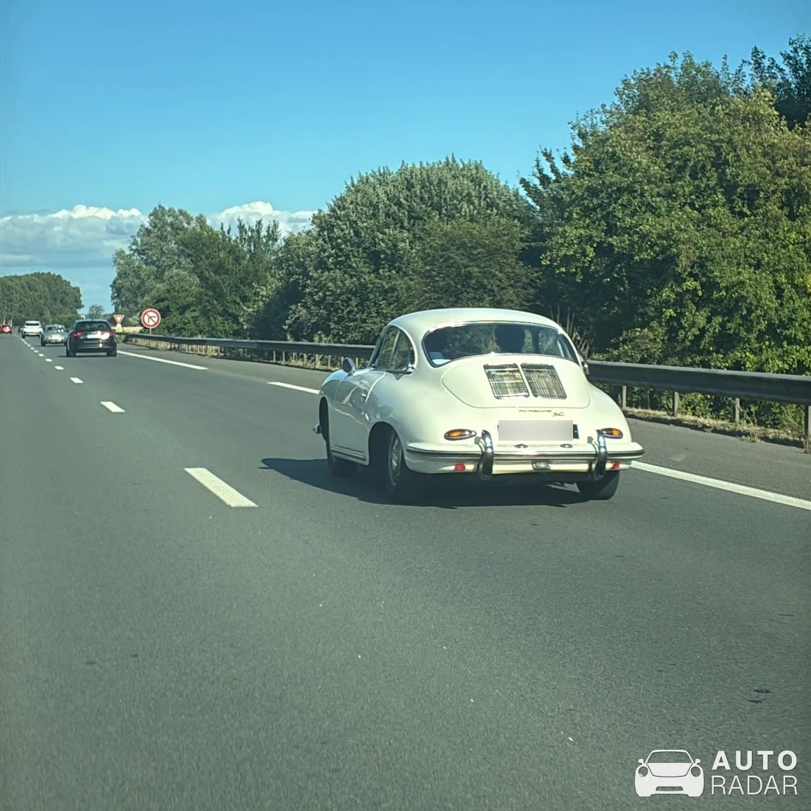 Porsche 356 B 1600 Super spotted in Cappelle-la-Grande, France