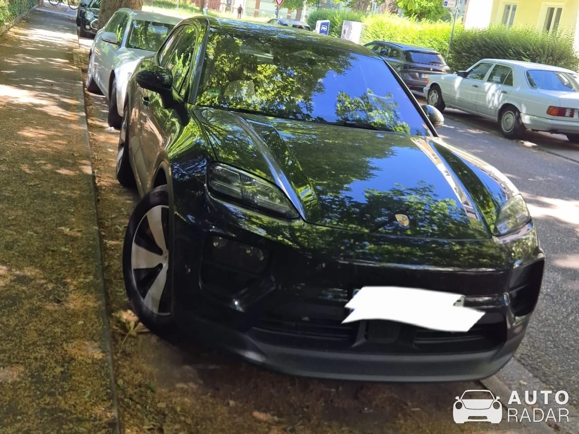 Porsche Macan spotted in Denzlingen
