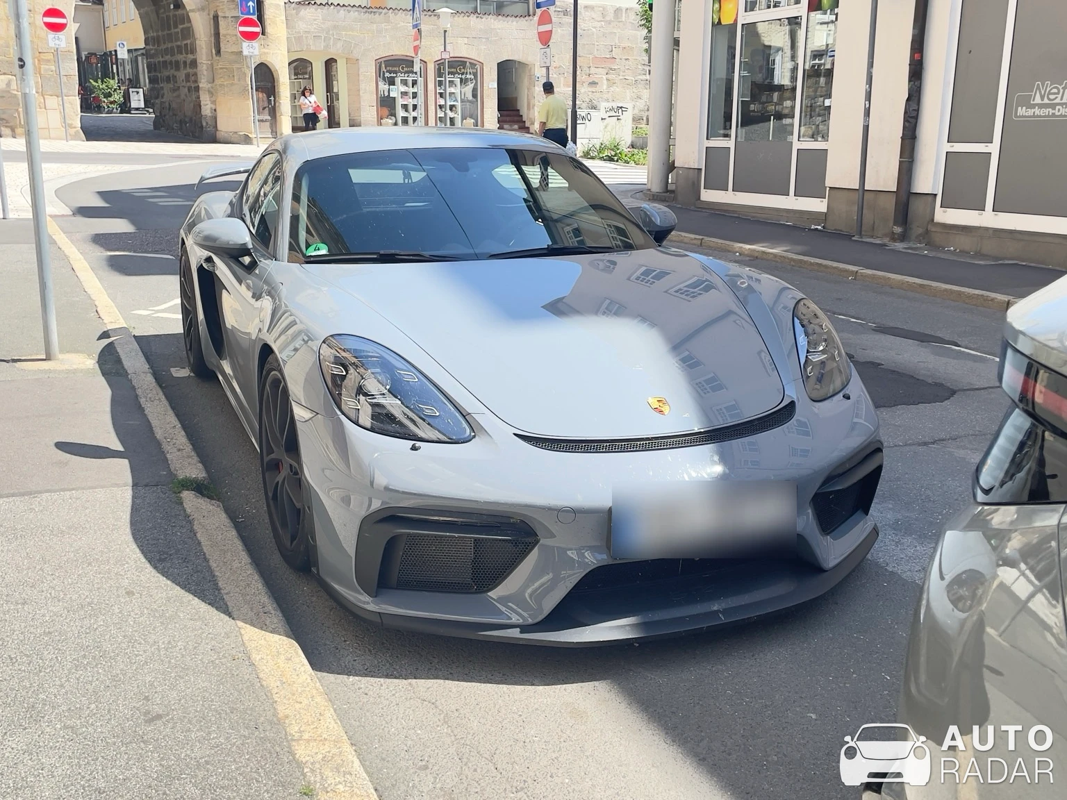 Porsche 718 Cayman GT4 RS spotted in Coburg