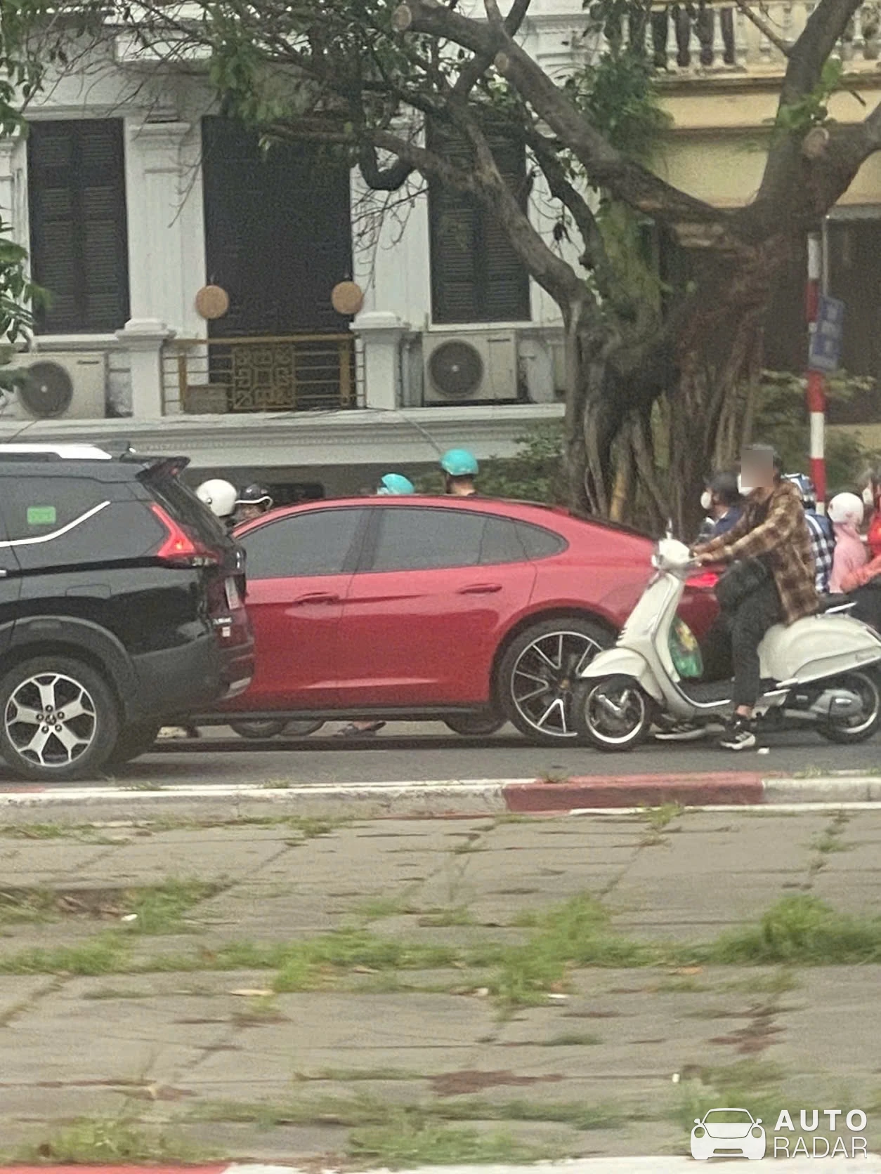 Porsche 972 Panamera spotted in Hanoi
