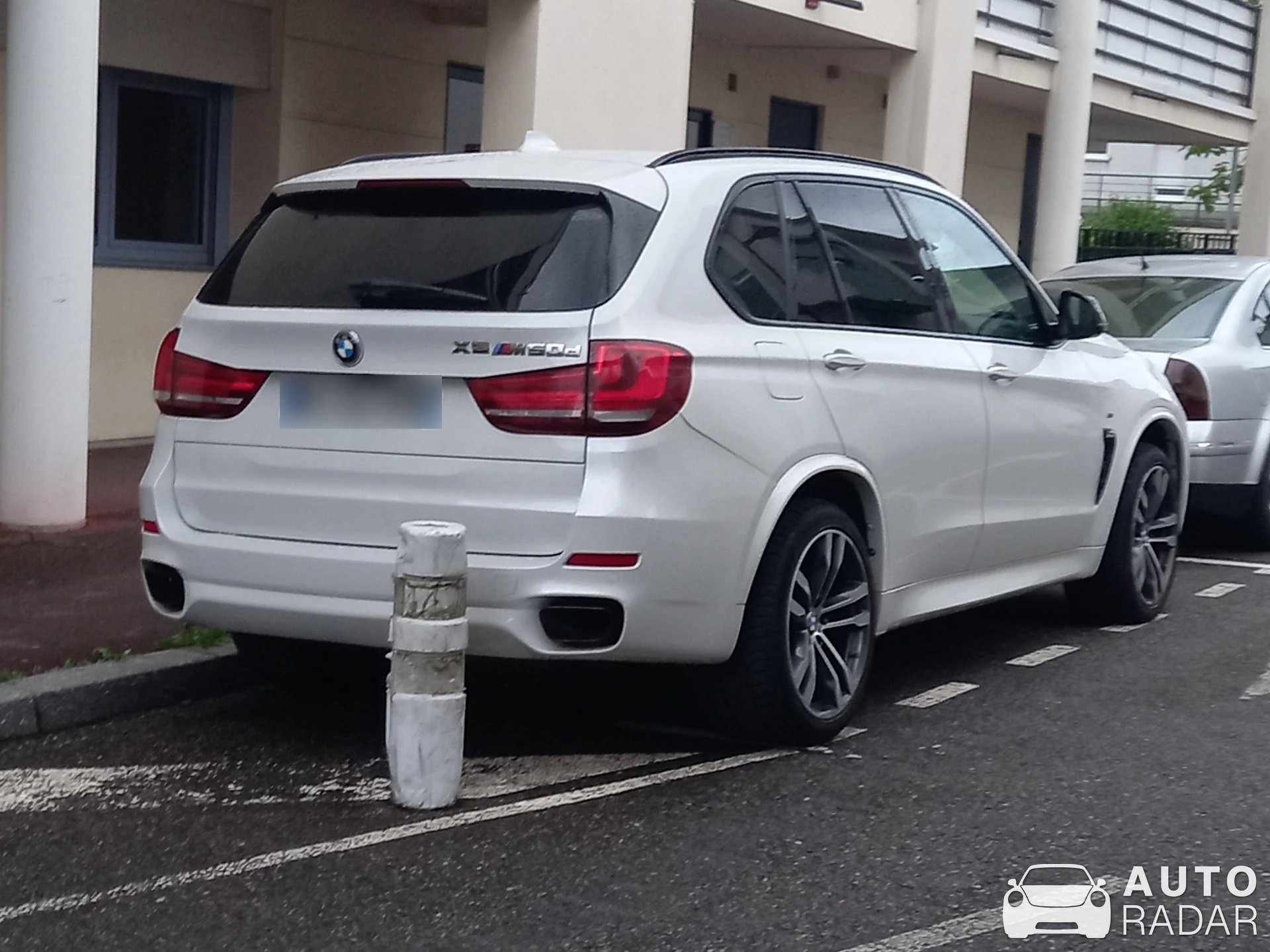 BMW X5 M50d F15 spotted in Annecy