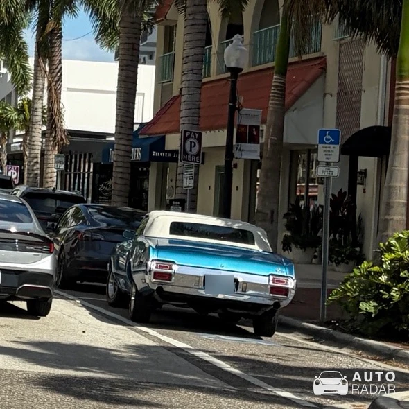 Oldsmobile Cutlass Supreme Convertible spotted in Lakewood Ranch