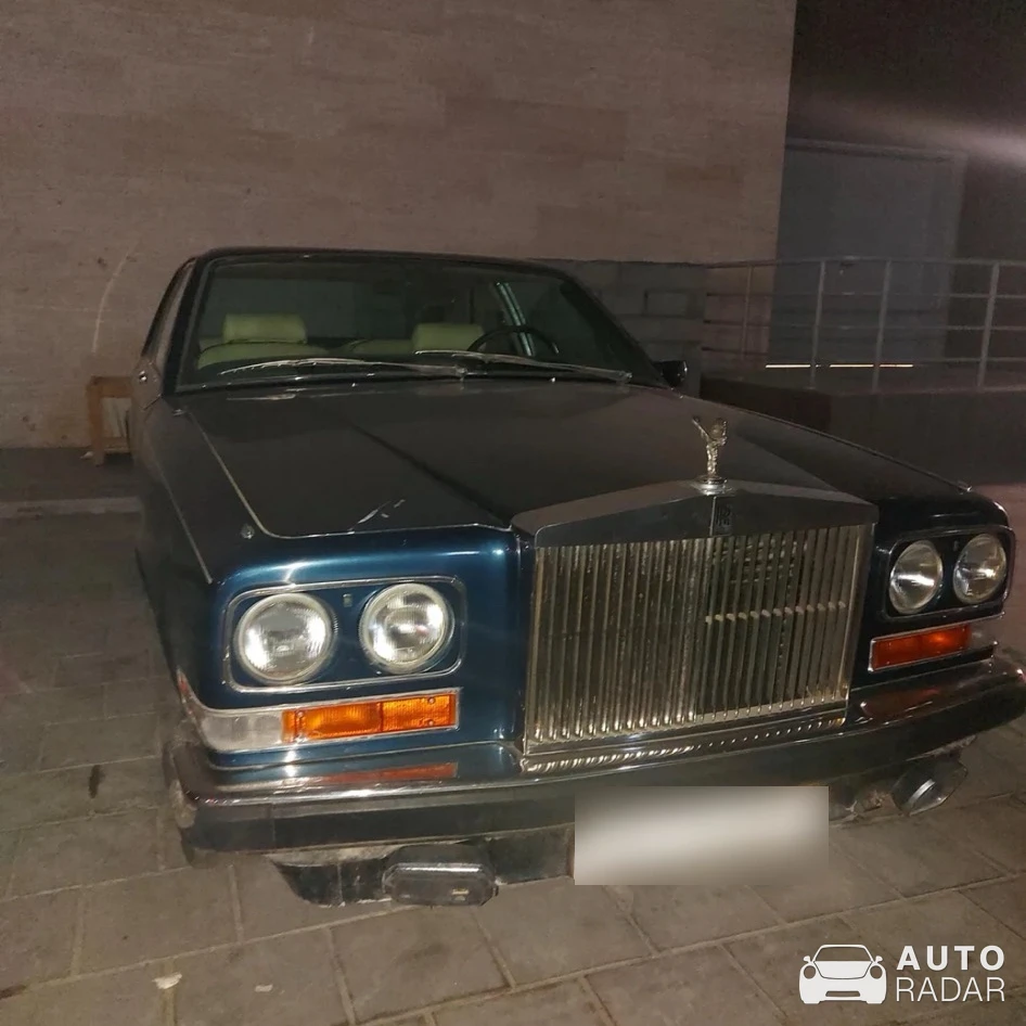 Rolls-Royce Camargue spotted in Sharjah