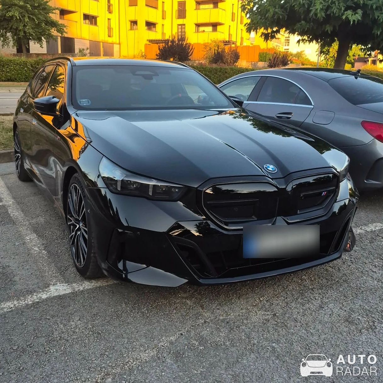 BMW i5 Touring G61 spotted