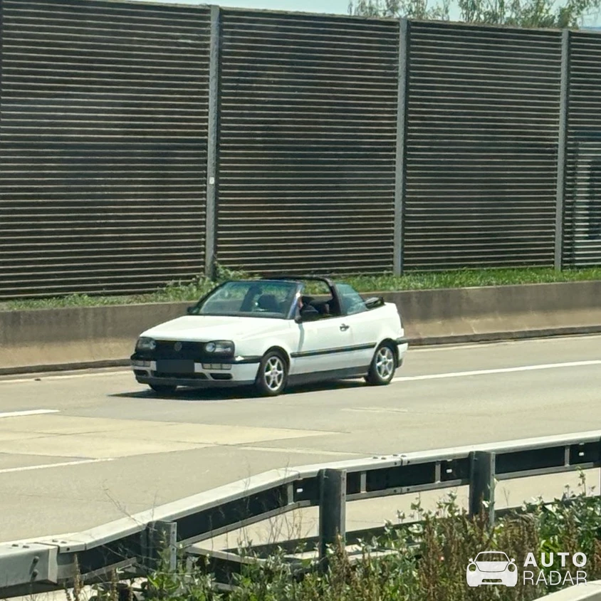 Volkswagen Golf R Cabriolet spotted in Dresden