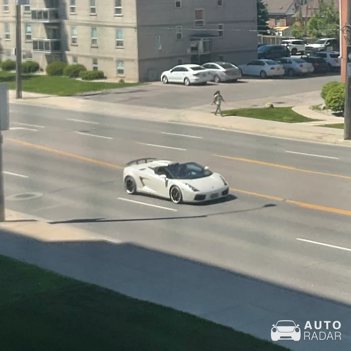 Lamborghini Gallardo LP560-4 Spyder spotted in Hamilton