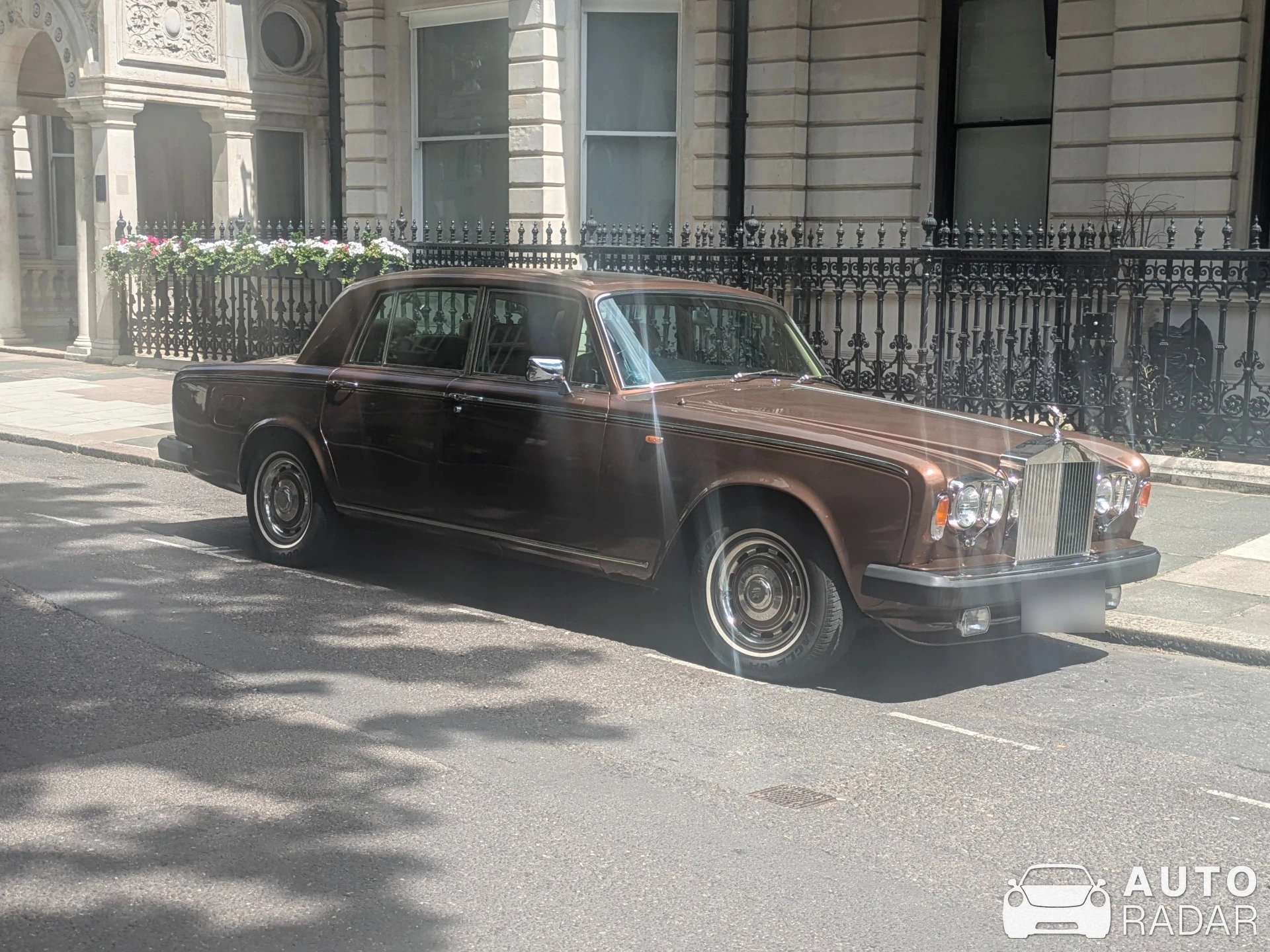 Rolls-Royce Silver Shadow spotted in London