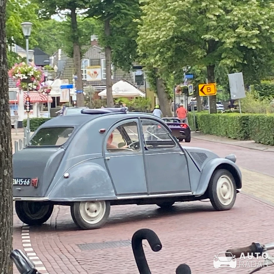 Citroën 2CV spotted in Bergen (NH)