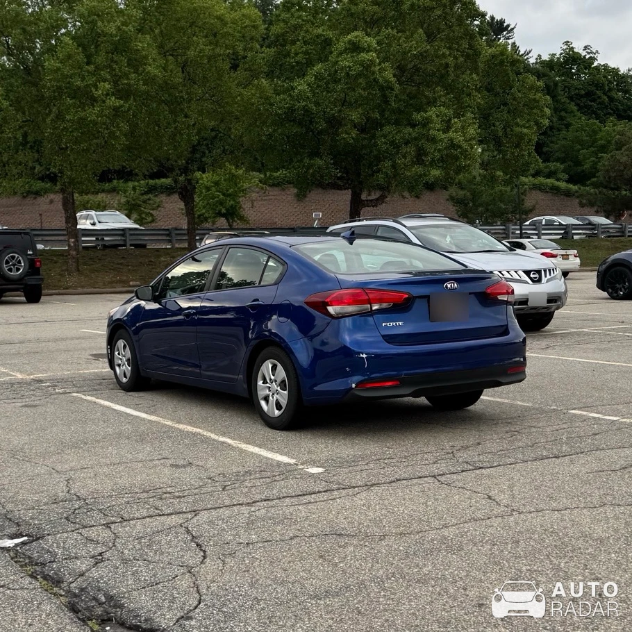 Kia Forte spotted in Woodbury
