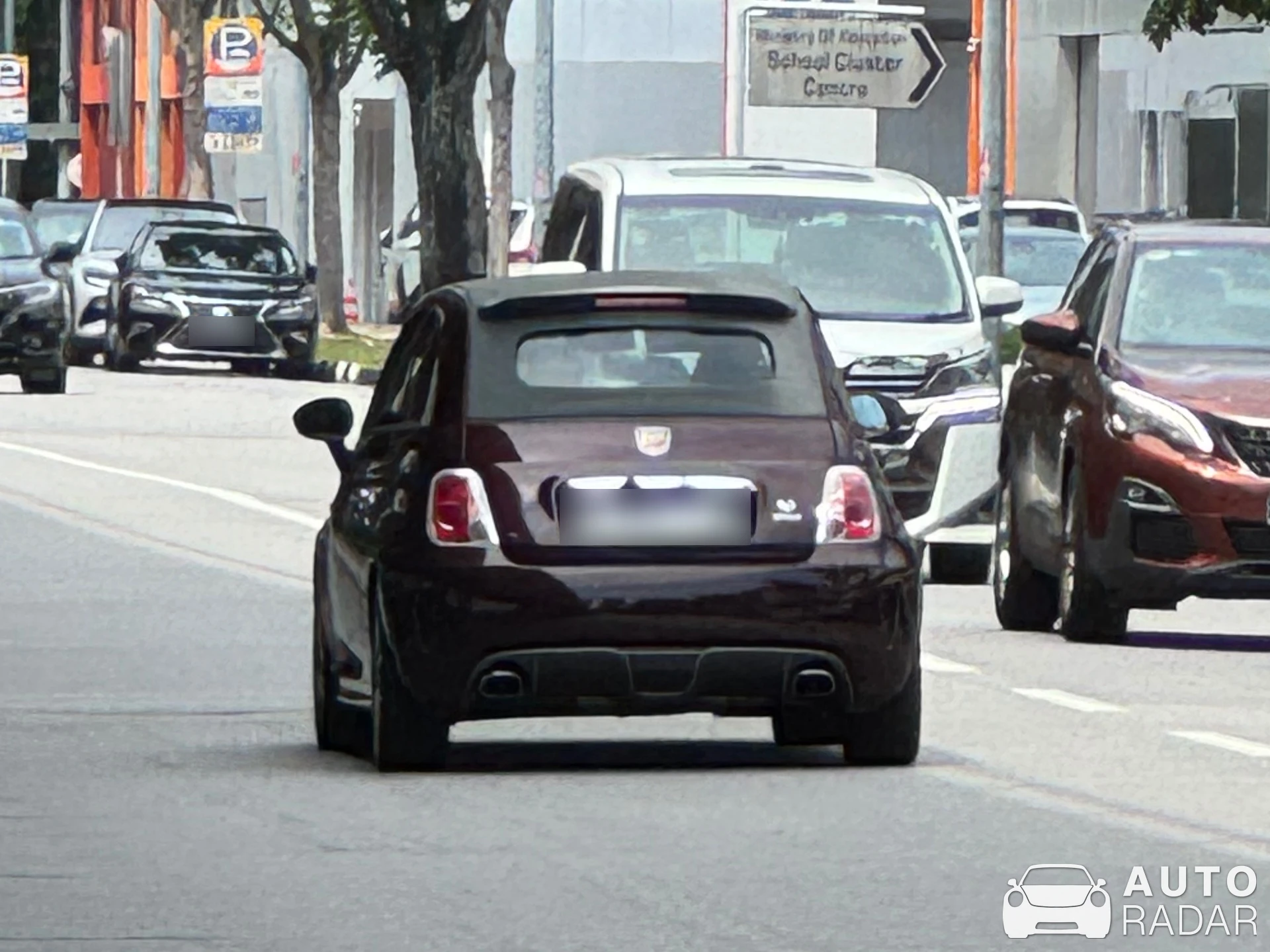 Abarth 695 Edizione Maserati spotted in Singapore