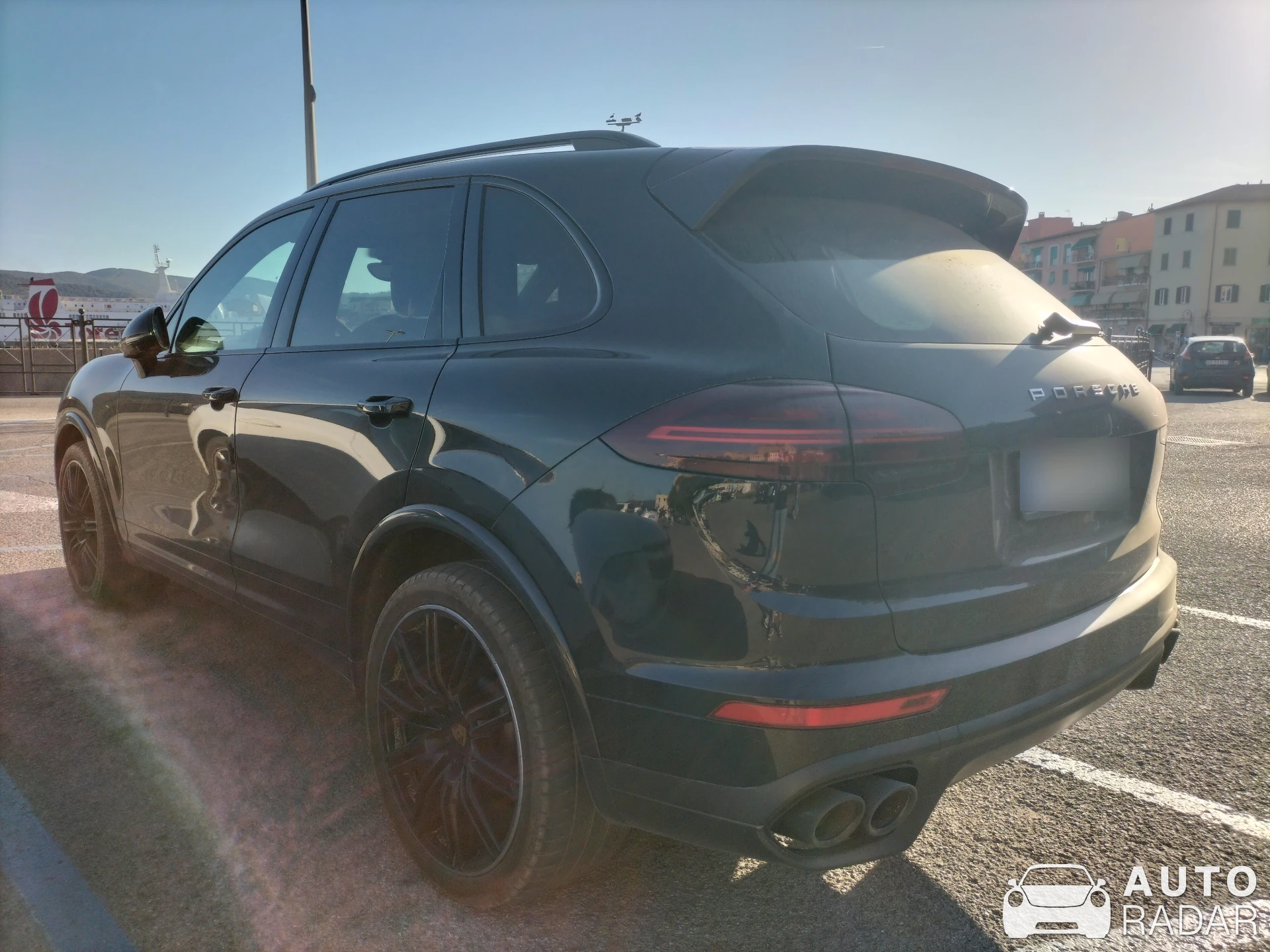Porsche Cayenne spotted in Portoferraio