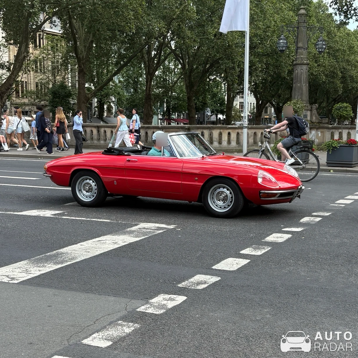 Alfa Romeo Spider spotted in Düsseldorf