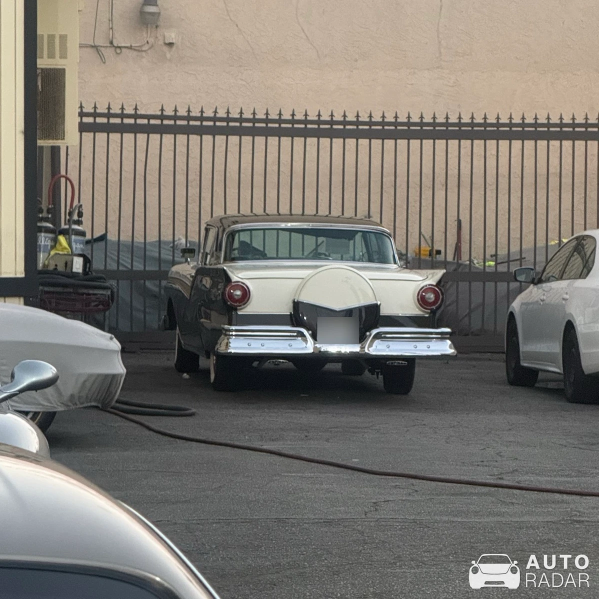 Ford Fairlane 500 Skyliner spotted in Los Angeles