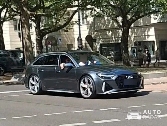 Audi RS6 Avant C8 spotted in Berlin