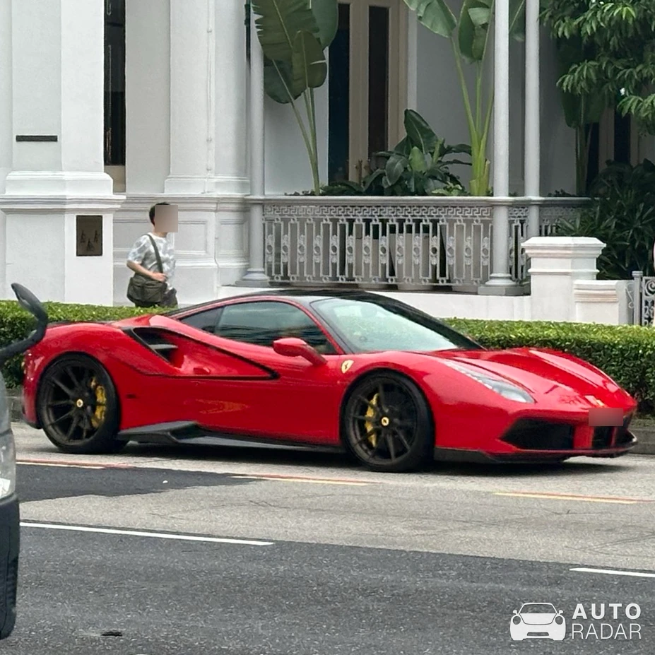 Ferrari 488 GTB Novitec Rosso spotted in Singapore