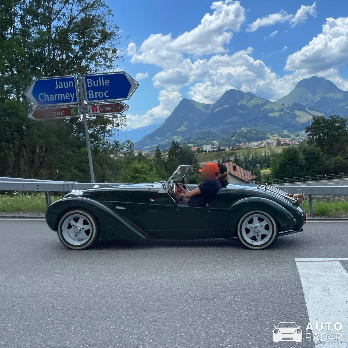Burton 2CV spotted in Broc