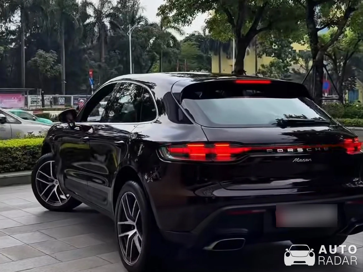 Porsche Macan spotted in Hanoi