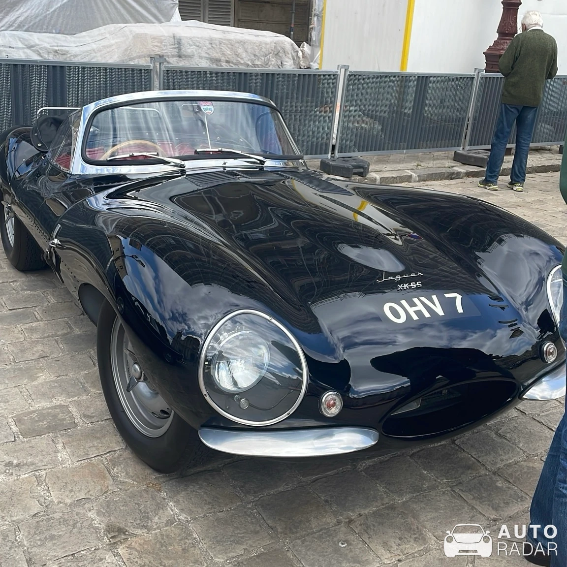 Jaguar XKSS spotted in Versailles