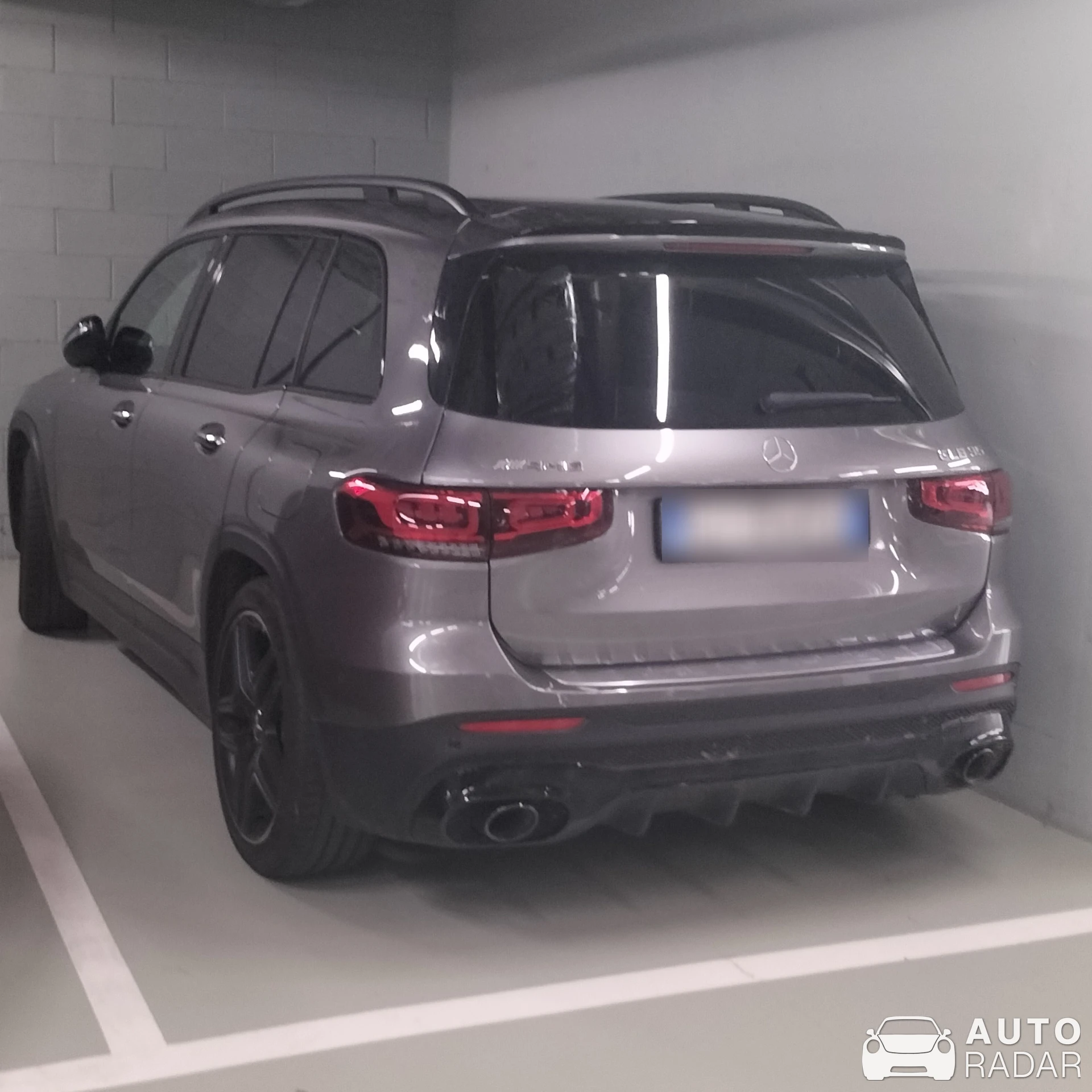 Mercedes-AMG GLB 35 X247 spotted in Milano, Italia