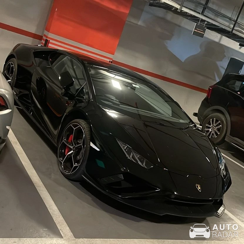 Lamborghini Huracán LP610-2 EVO RWD spotted in Mumbai, India