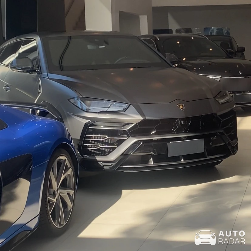 Lamborghini Urus spotted in Jardim Europa, Brazil