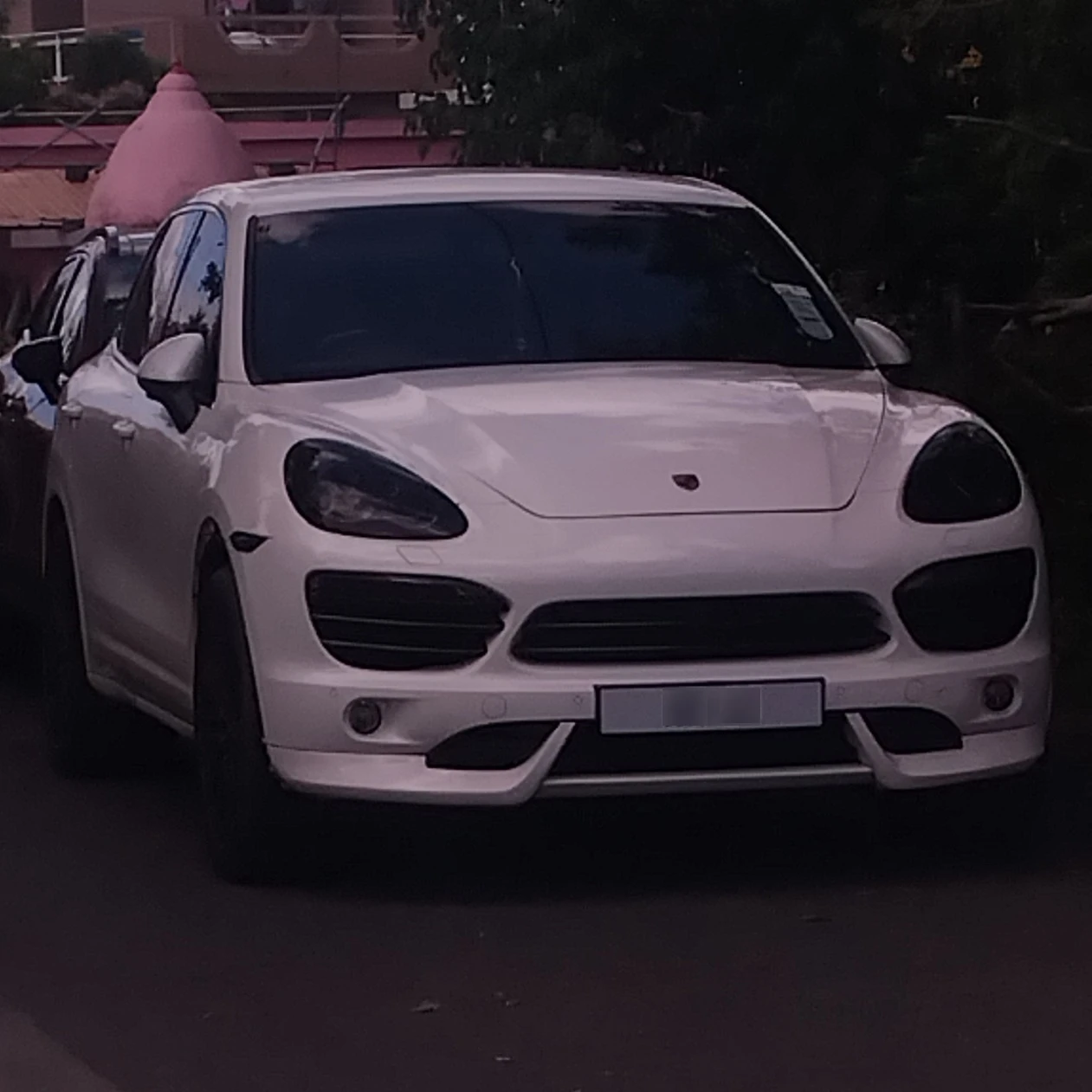 Porsche Cayenne spotted in Moka, Mauritius