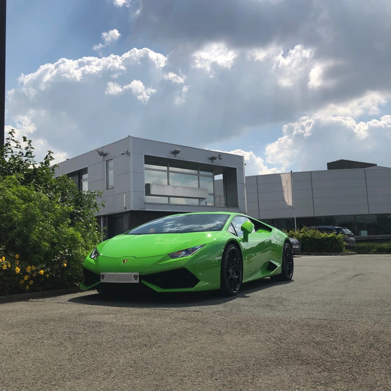 Lamborghini Huracán LP 610-4 spotted in Drogenbos, Belgique