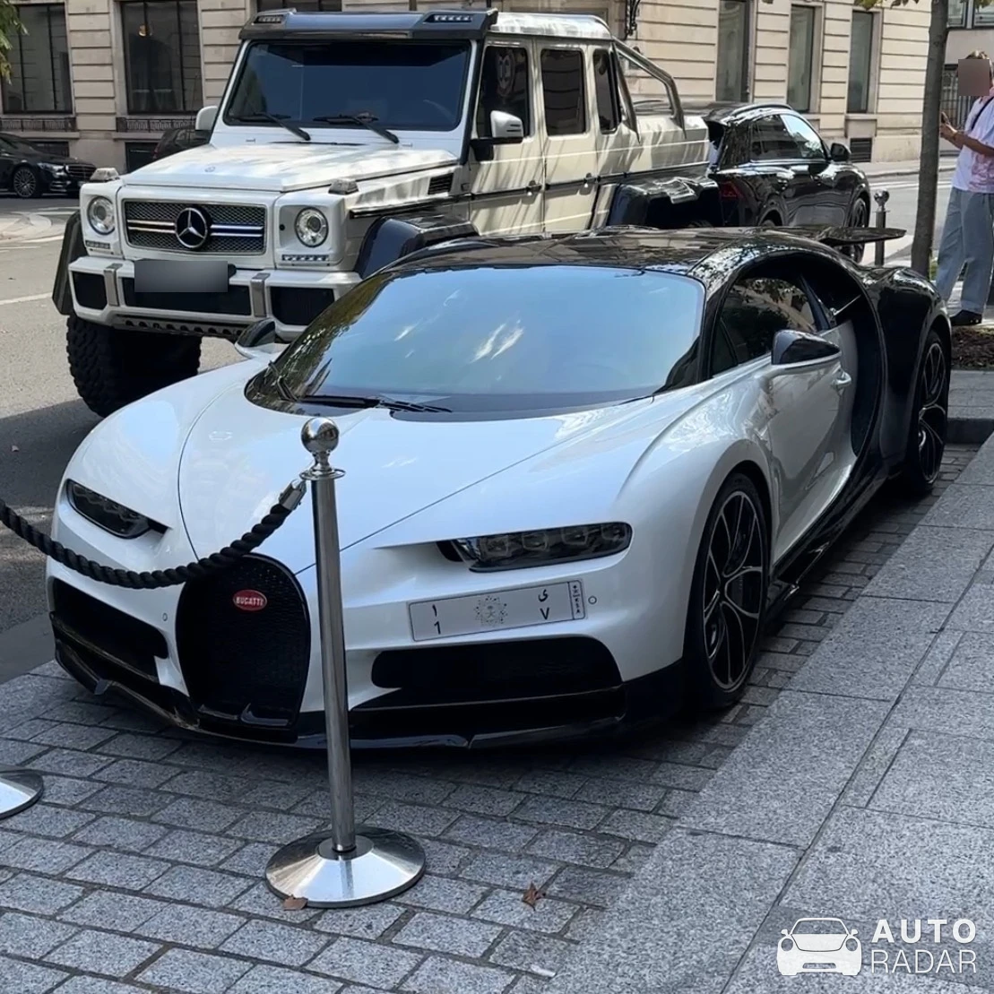Bugatti Chiron spotted in Paris, France