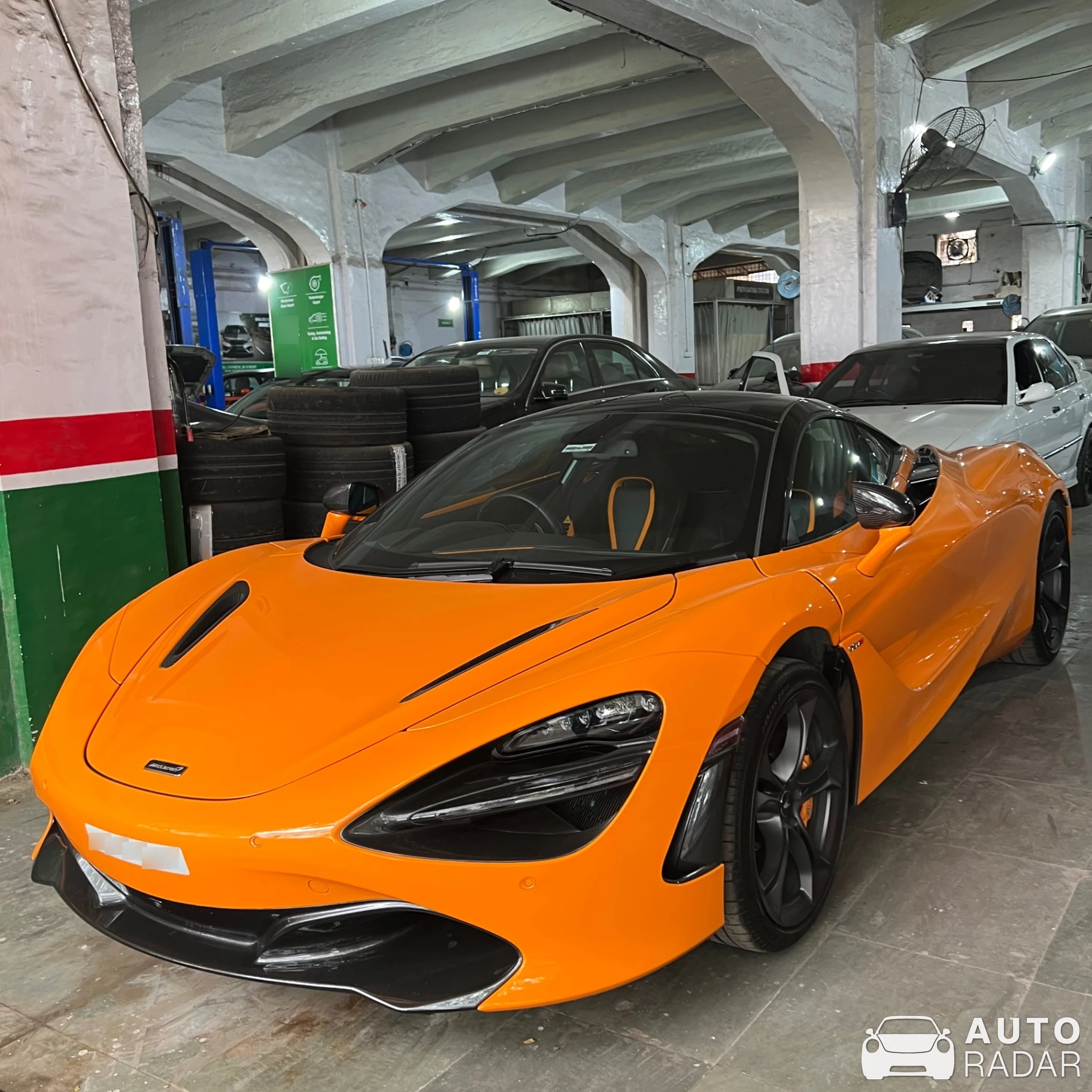 McLaren 720S spotted in Mumbai, India